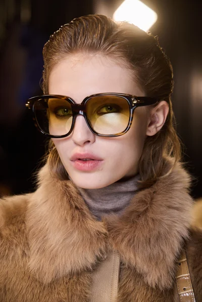 Look 28